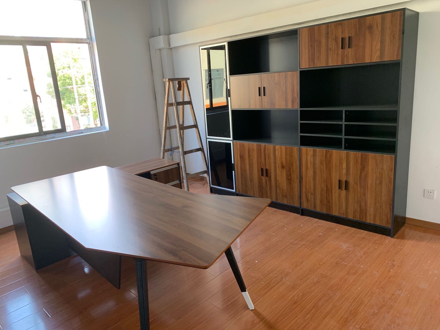 深圳板式辦公家具大班臺 深圳板式辦公家具大班臺